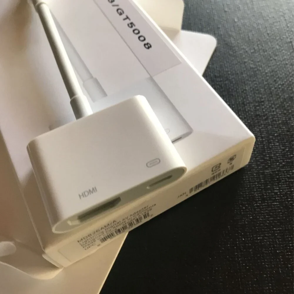 Apple - Lightning Digital A/V Adapter - White